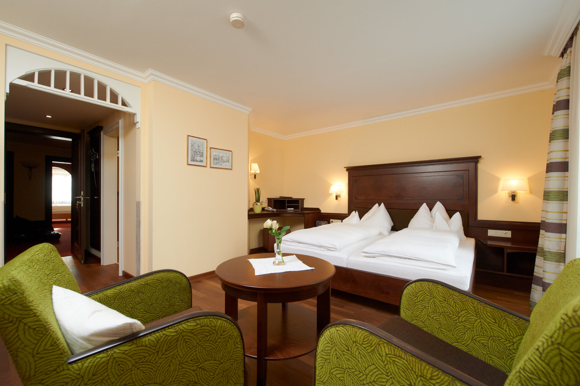 Gastgeber Blick in ein Gästezimmer vom Hotel-Gasthof-Brauerei "Zur Post"