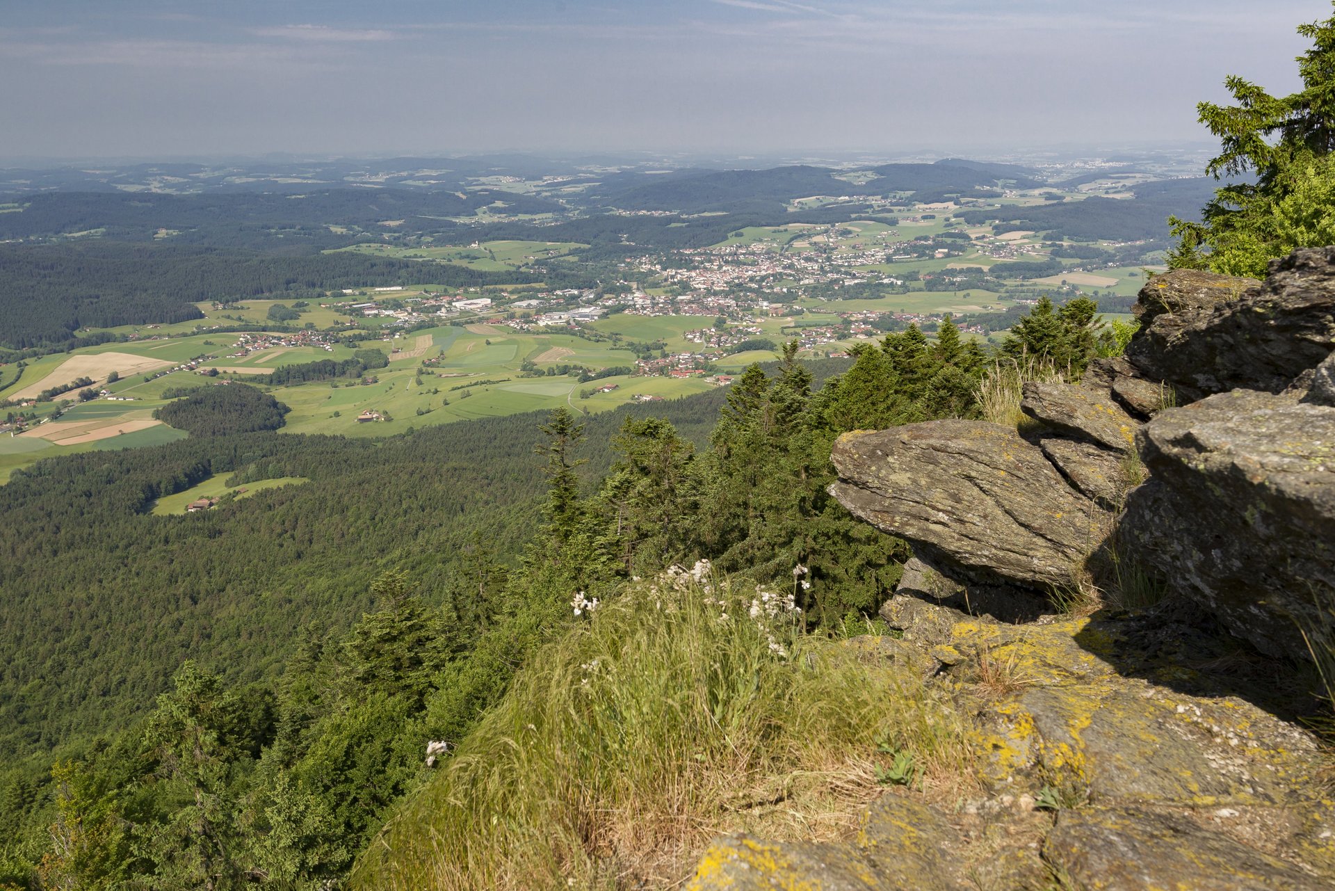 Talblicke Blick vom Kaitersberg ins Kötztinger Land