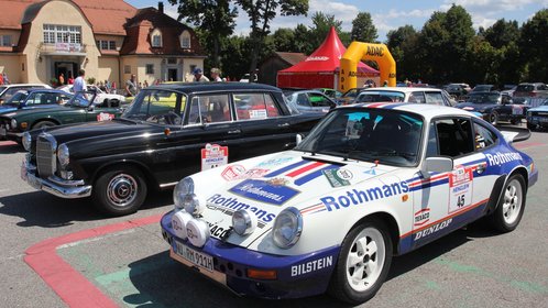 Autoschau der ADAC Bayerwaldrallye Classic auf dem Jahnplatz