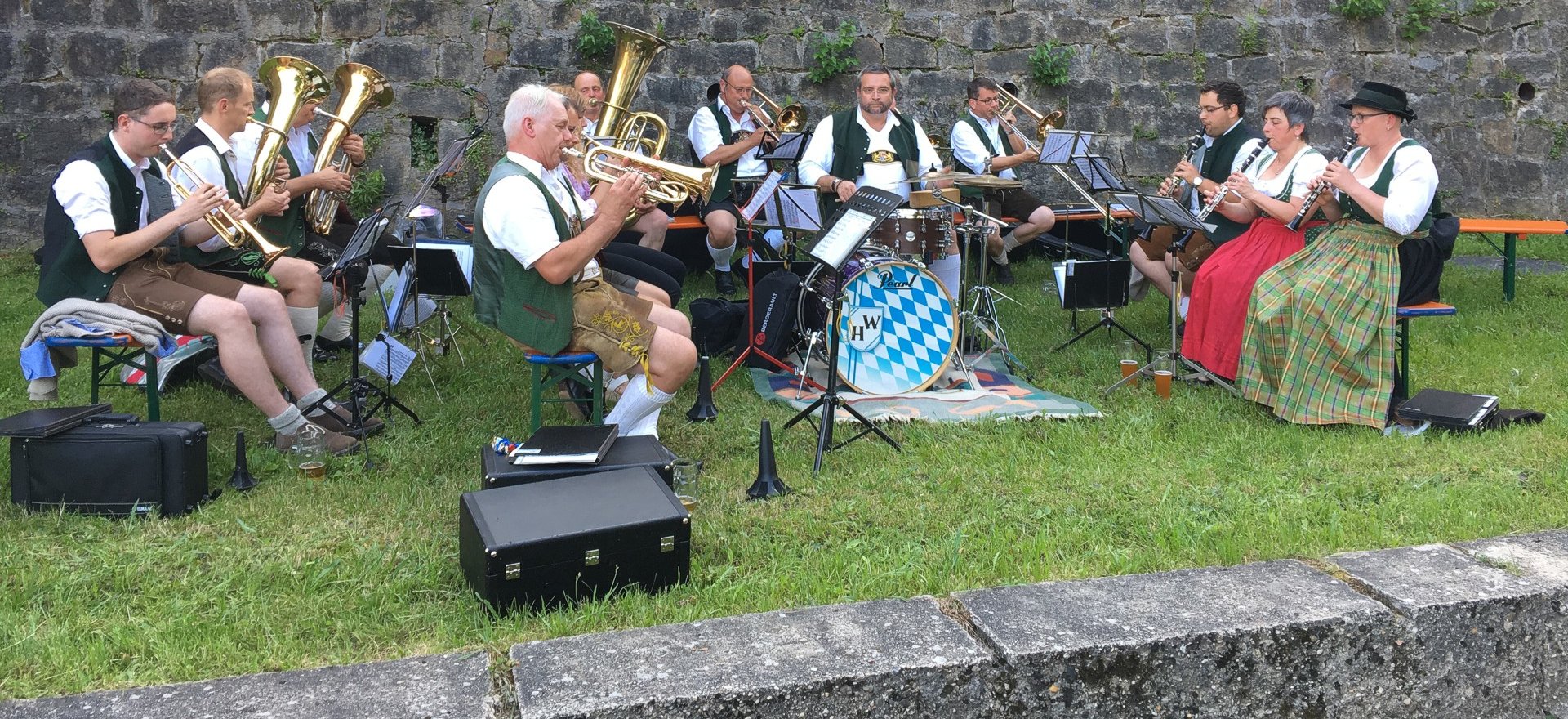 Bürgerfeststimmung im Burggraben