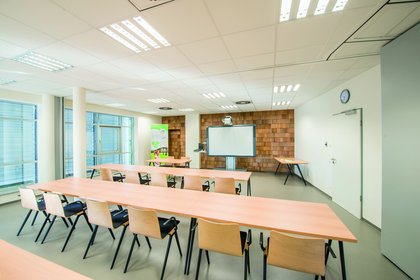 Blick in den Seminarraum im 2. OG des SINOCUR Präventionszentrums 