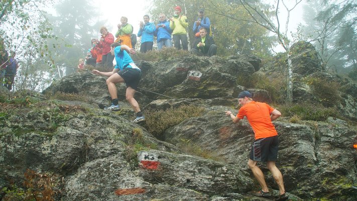 Anspruchsvolle Bergpassage beim Kaitersberglauf